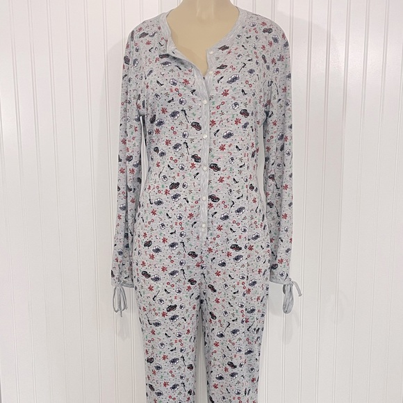 Savage X Fenty 'Tis The Savage Christmas Onesie Pjs Long Sleeve M LikeNew Unisex - Picture 3 of 12